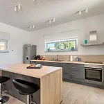 Aura Vila